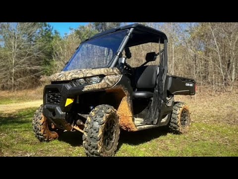 2023 Can-Am Defender HD7